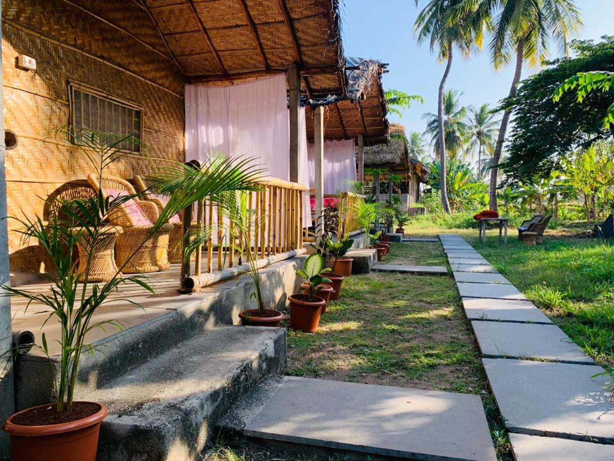 Tutti Hampi Chattai Cottages Экстерьер фото